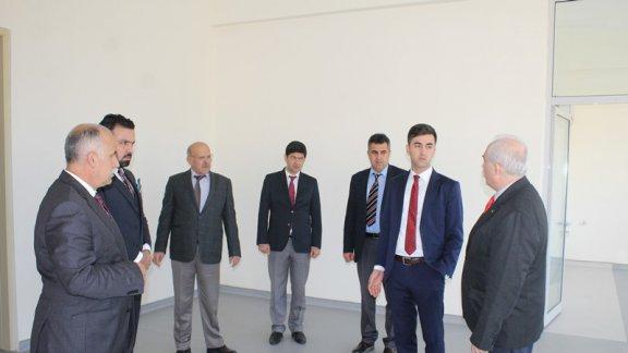 İlçe Kaymakamımız Sayın Mehmet KAYA Halk Eğitimi Merkezi Müdürlüğü Binasını Ziyaret Etti