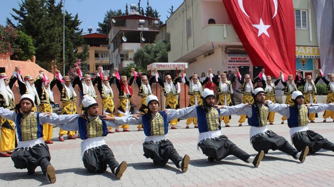 19 Mayıs Atatürk'ü Anma, Gençlik ve Spor Bayramı İlçemiz de Kutlandı