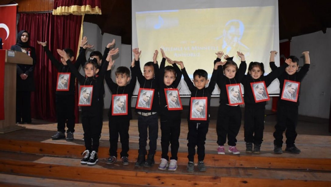 Cumhuriyetimizin kurucusu Ulu Önder Atatürk'ün ebediyete yolculuğunun 84. Yıldönümü nedeniyle ilçemizde Anma Programı düzenlendi